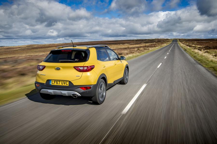  Kia Stonic First Edition 2017 года  (UK) (фото 10 из 48)